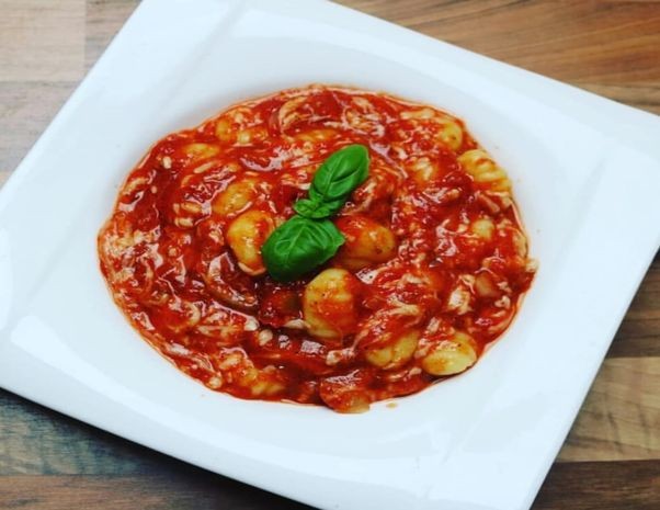 Gnocchiauflauf mit Tomaten & Mozzarella