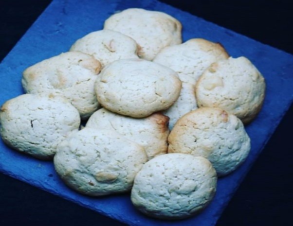 Macadamia Cookies